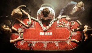 How do poker tournaments work